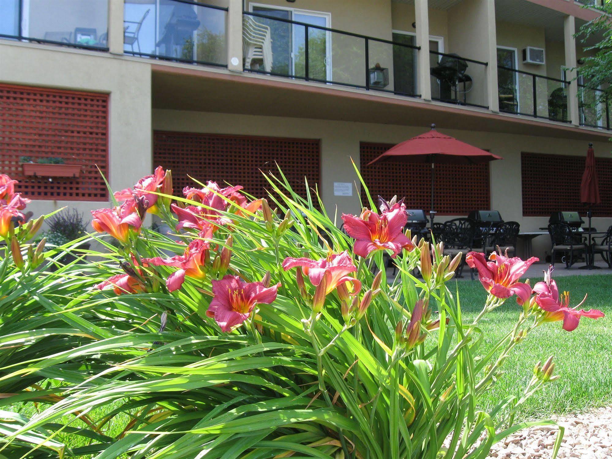 Desert Surfside Waterfront Accommodations Osoyoos Luaran gambar